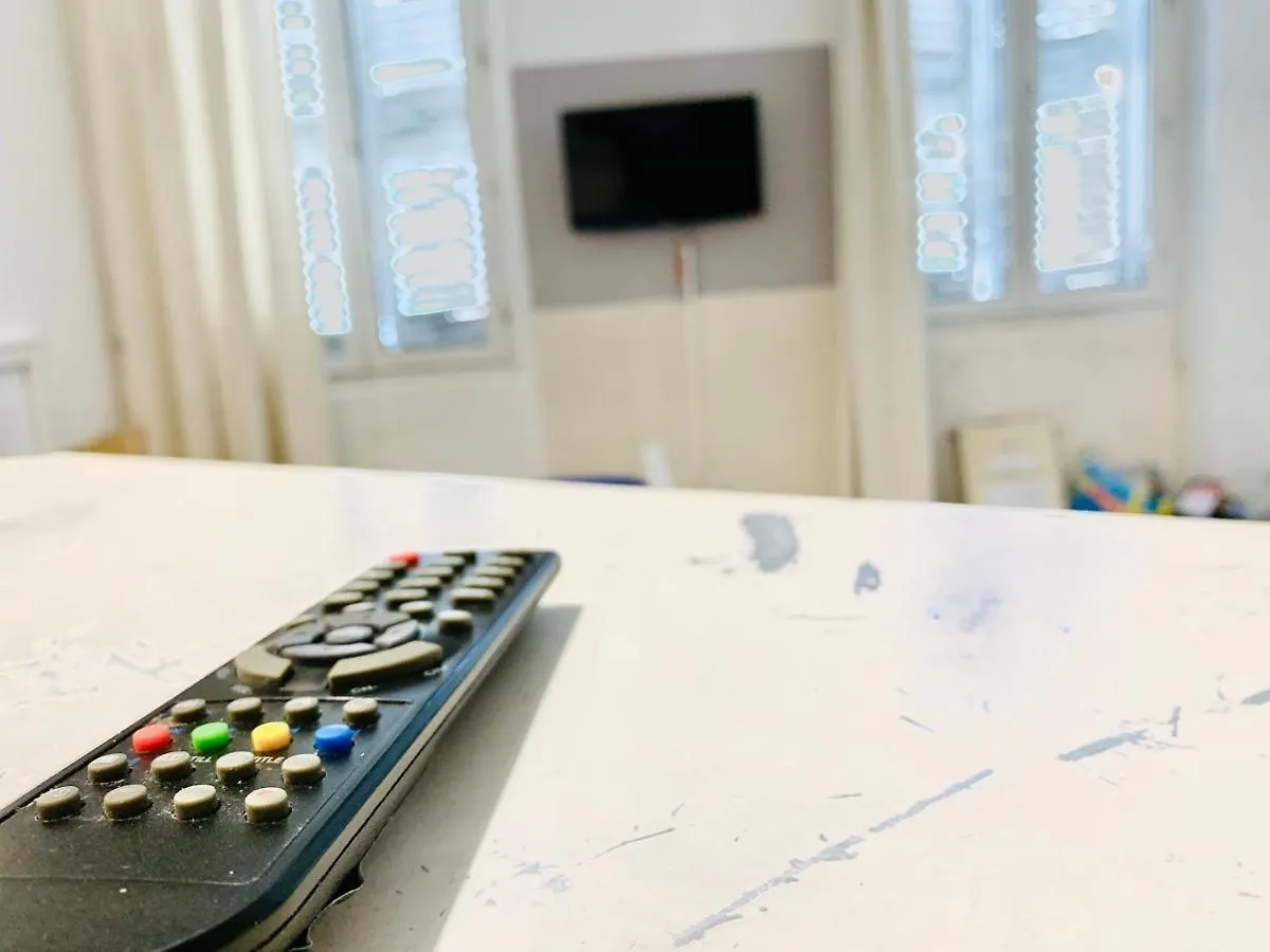 Cezanne Studio Apartment Aix-en-Provence 0*,